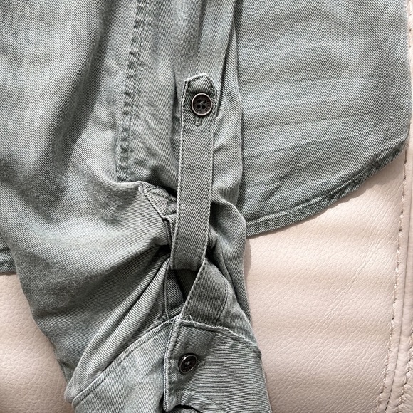 Calvin Klein long sleeve button down - Picture 4 of 4